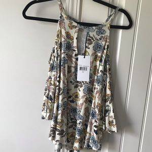 Stitch Fix LUQ cold shoudle keyhole neck floral
